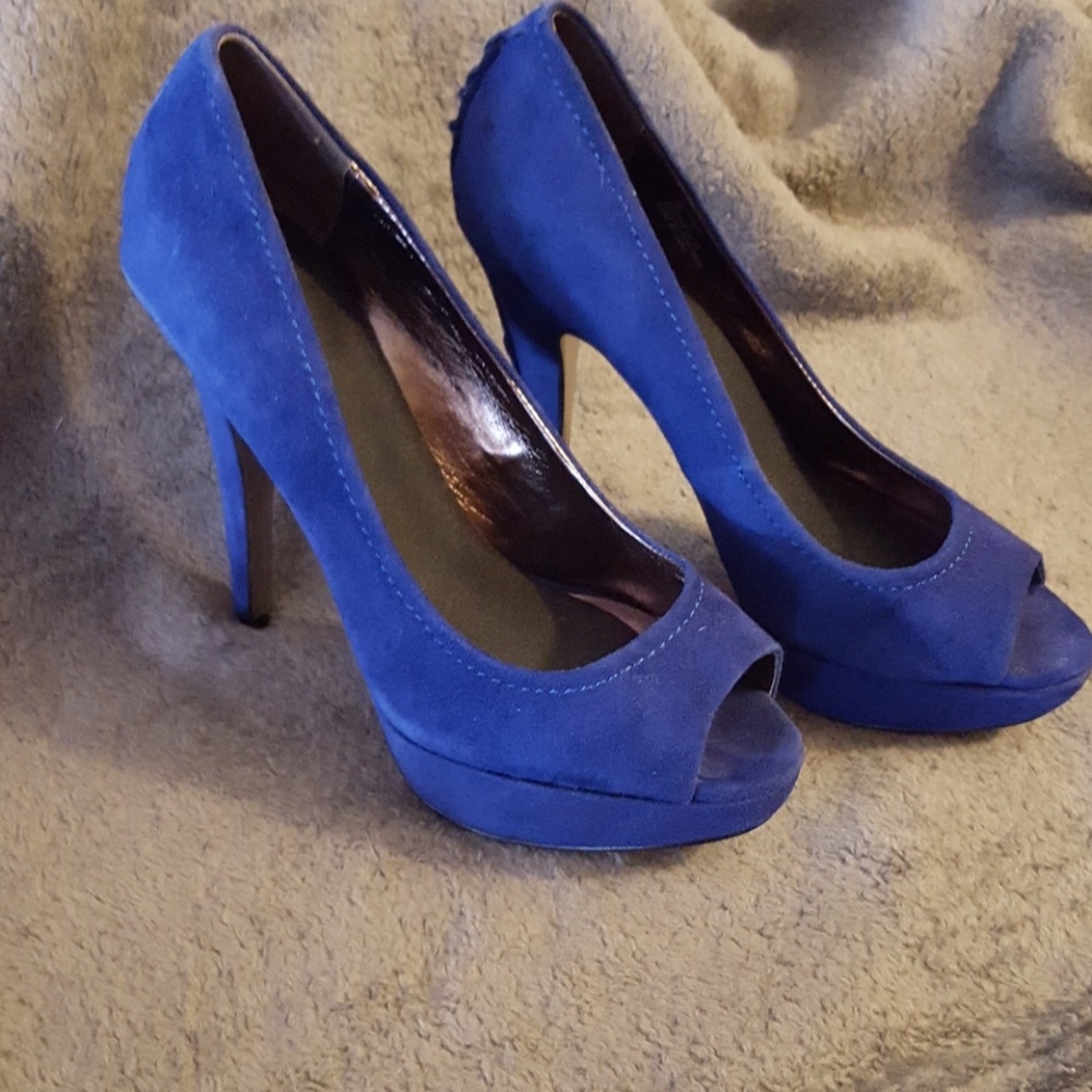 Steve Madden electric suede blue pumps